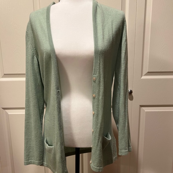 Lovely light green 100% cashmere Banana Republic cardigan - Picture 1 of 2